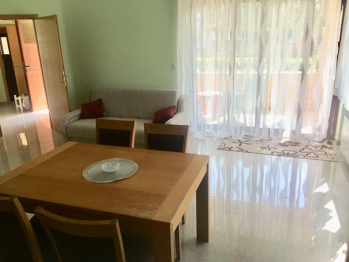 Stoja Apartment Pula 0*,